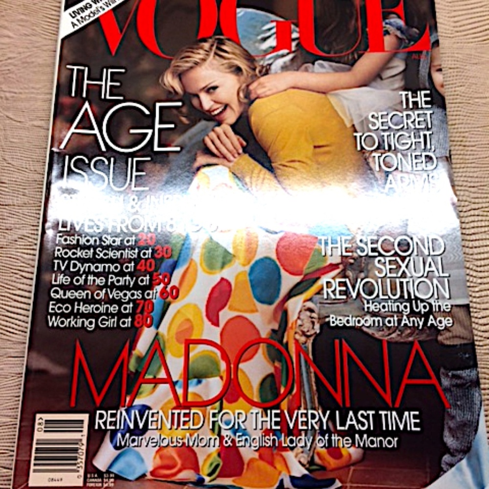 RARE AS NEW 2005 AUGUST VOGUE FASHION MAGAZINE - MADONNA